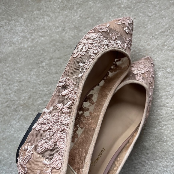 Women's Beige Lace Flats - Picture 3 of 3